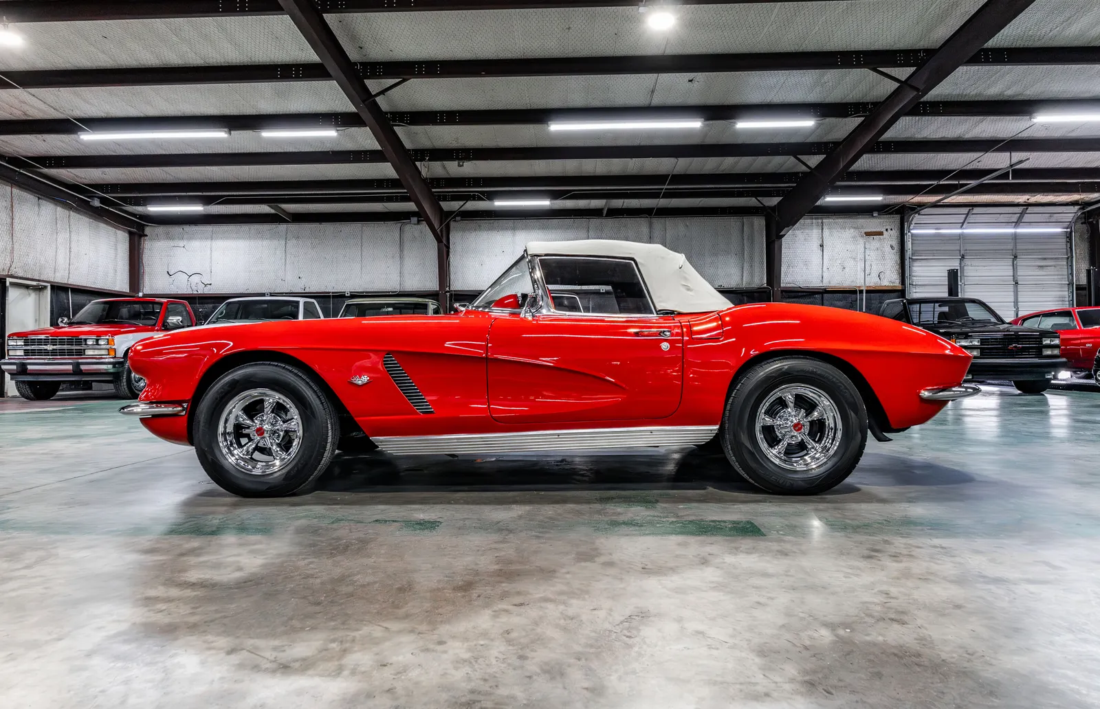 Restored 1962-Chevrolet-Corvette-Red-102200-53.jpg